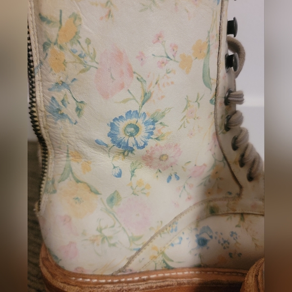 NWOB Free People Santa Fe Combat Boot in floral ecru - Picture 7 of 13